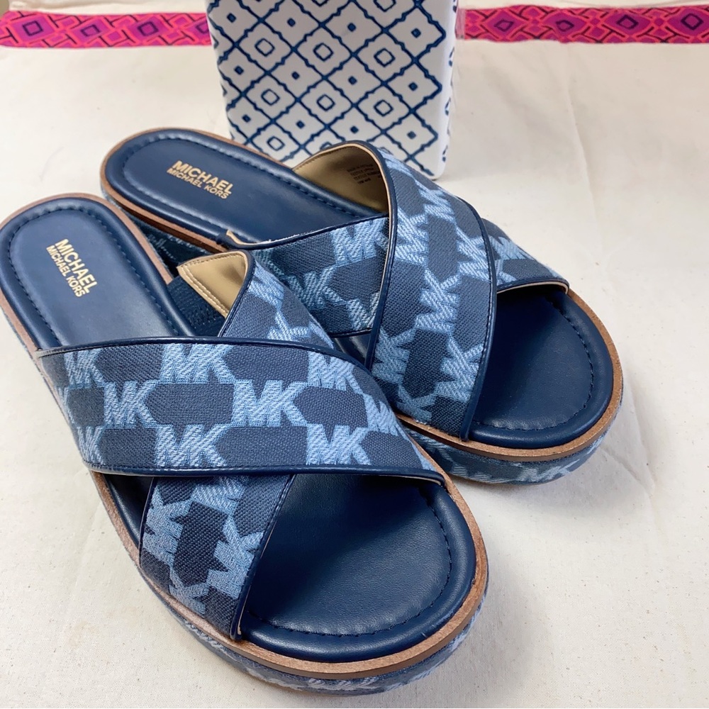 Michael Kors Indira Logo Jacquard Platform Slide Sandal size 10 - Picture 3 of 13